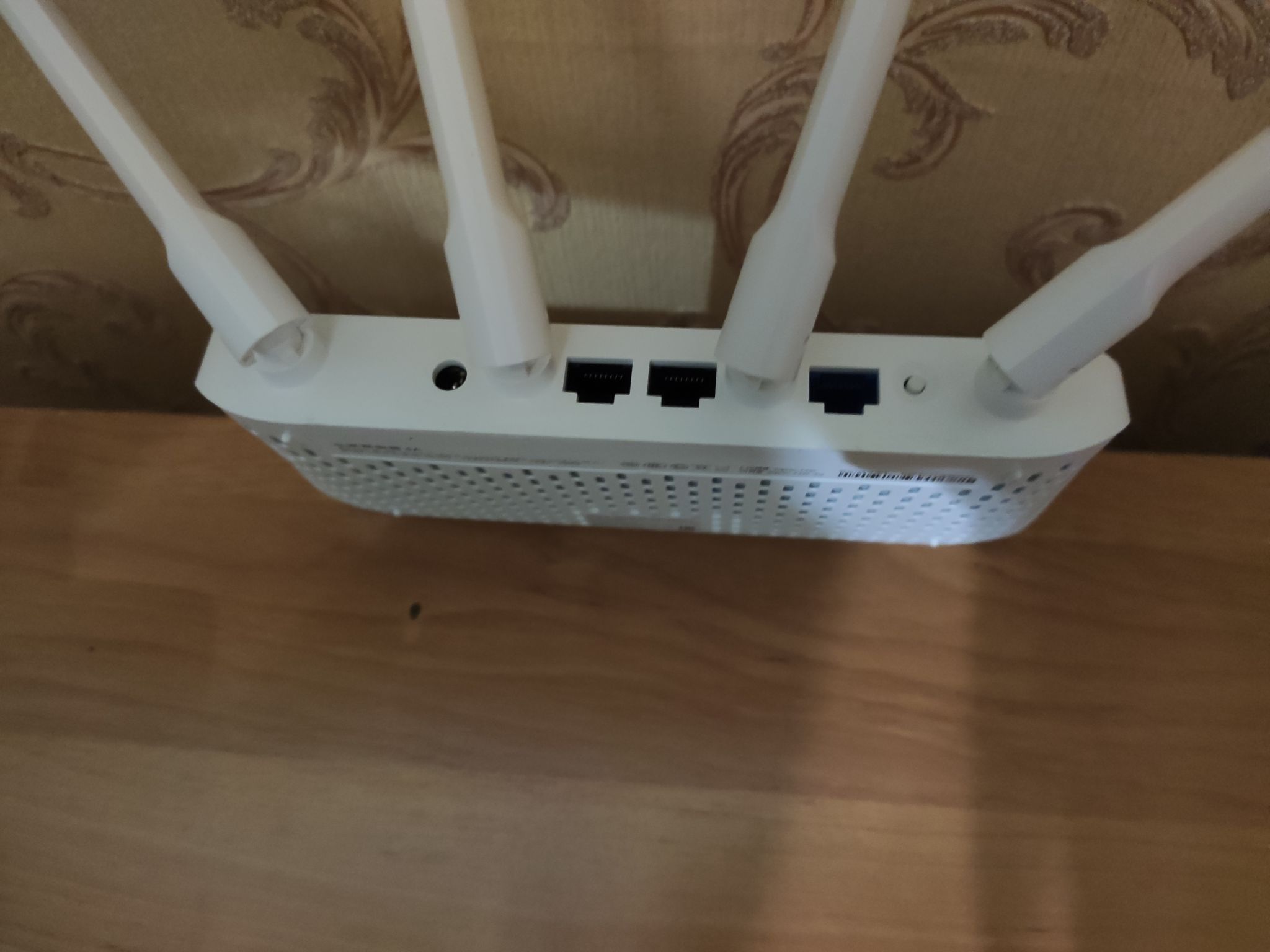Роутер Xiaomi Mi Wi Fi Router 4