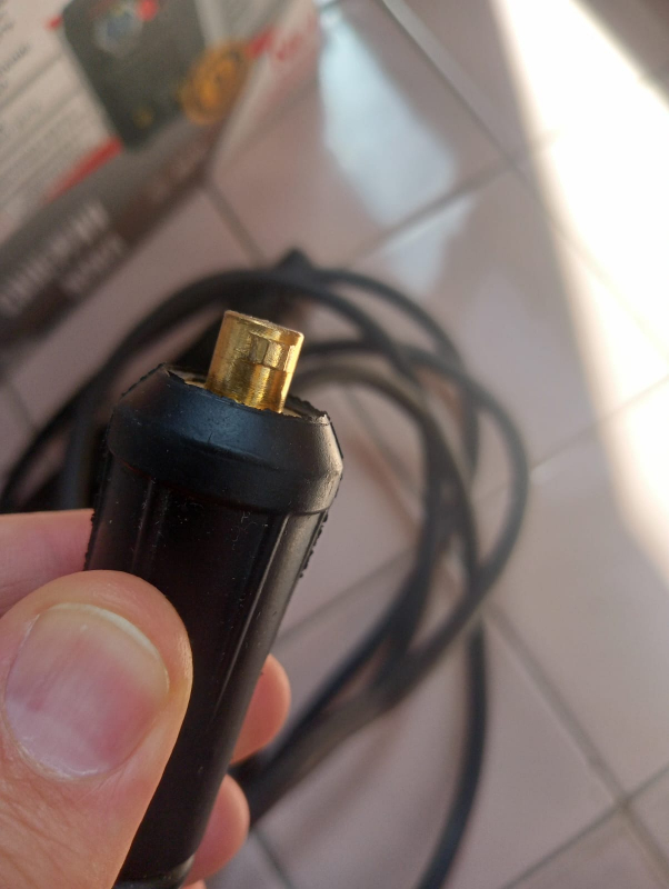 Обзор на Сварочный аппарат Ресанта САИ-220Т LUX, инверторный, 65/71 - изображение 6