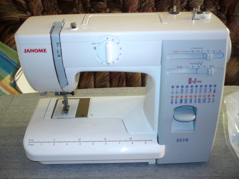 Обзор на Швейная машина Janome 5519 - изображение 5