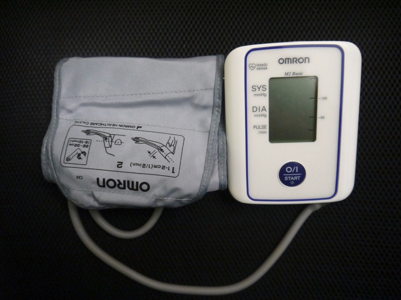 Omron m2 basic отзывы. Тонометр Omron m2 Basic батарейки. Omron m2 Basic блок питания. Omron m2 Basic схема. Блок питания тонометра Omron m2 Basic
