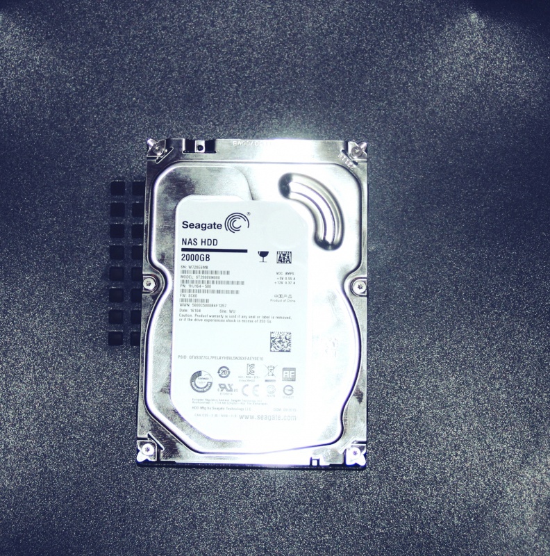 9c 3 64. HDD Seagate 2000gb плата. Nas 2.5 HDD. Nas for HDD. Жесткий диск в nas.