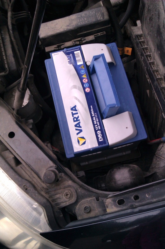 Buy Varta D59 60Ah car battery 560 409 054 Online at desertcartEGYPT