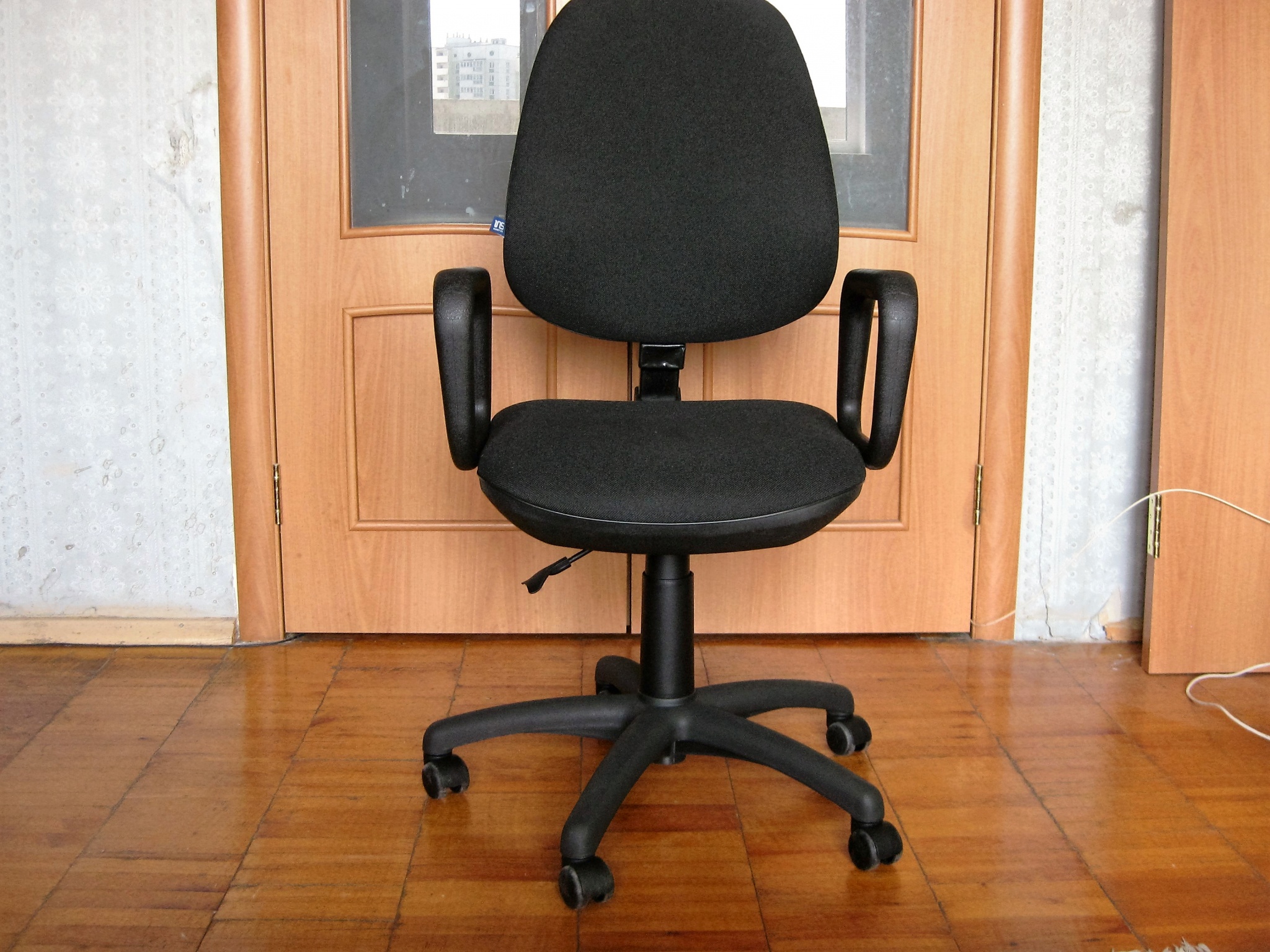 Офисные кресла бу купить. Кресло Comfort GTP C-11 черный. Comfort GTP c11. Кресло комфорт GTP\C-11. Кресло оифсное "Comfort GTP".