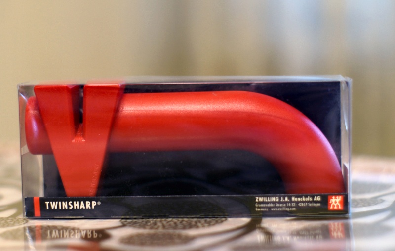 Обзор на Точилка для ножей ZWILLING красный, 165 мм (32590-300) - изображение 2