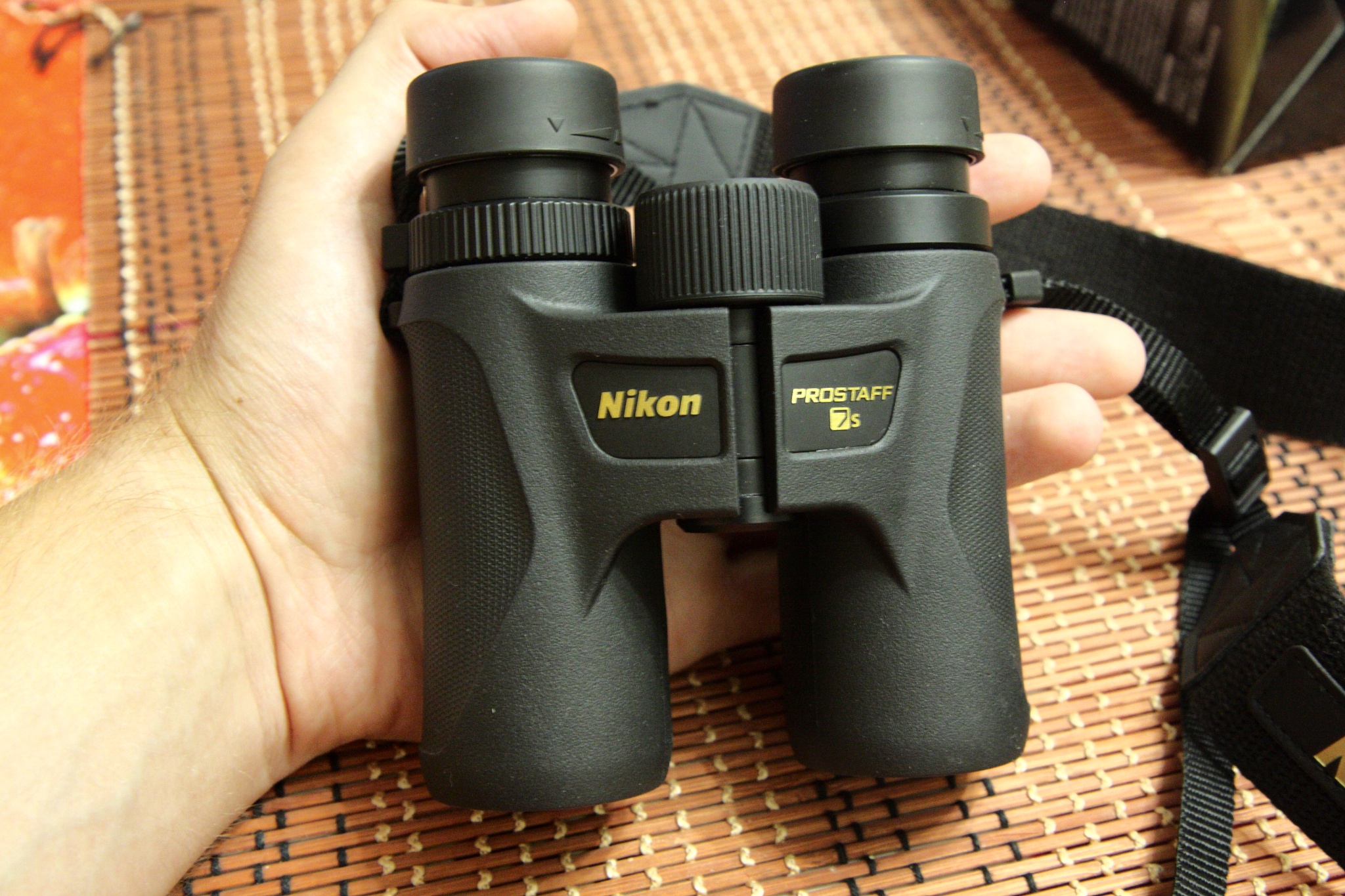 Nikon prostaff hot sale 7 8x30