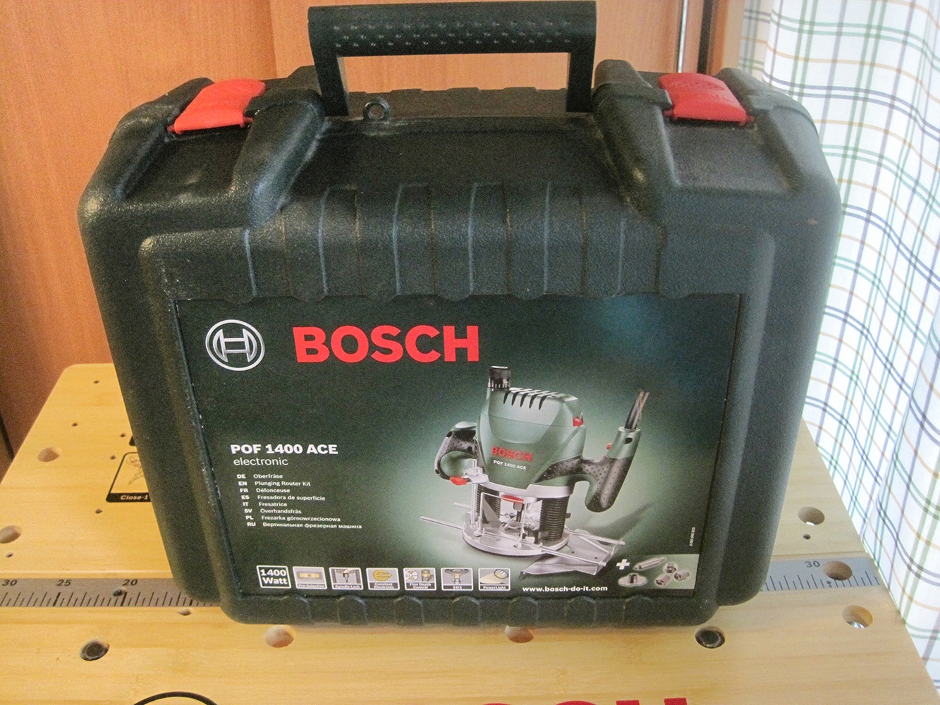 Bosch POF 1400 AE