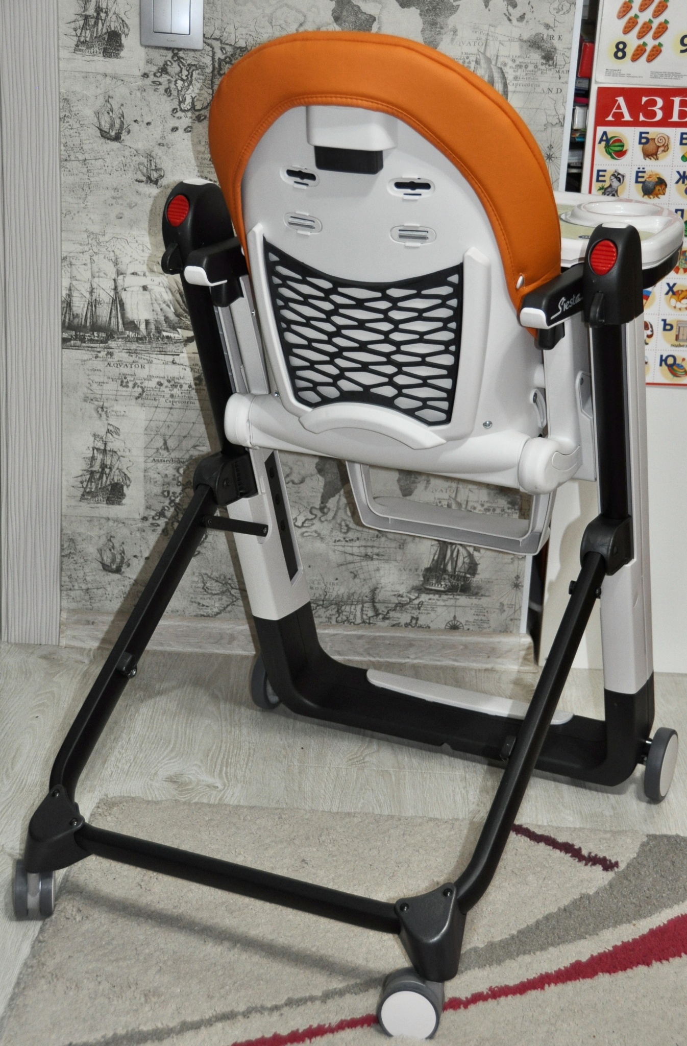 Стульчик фирма peg perego