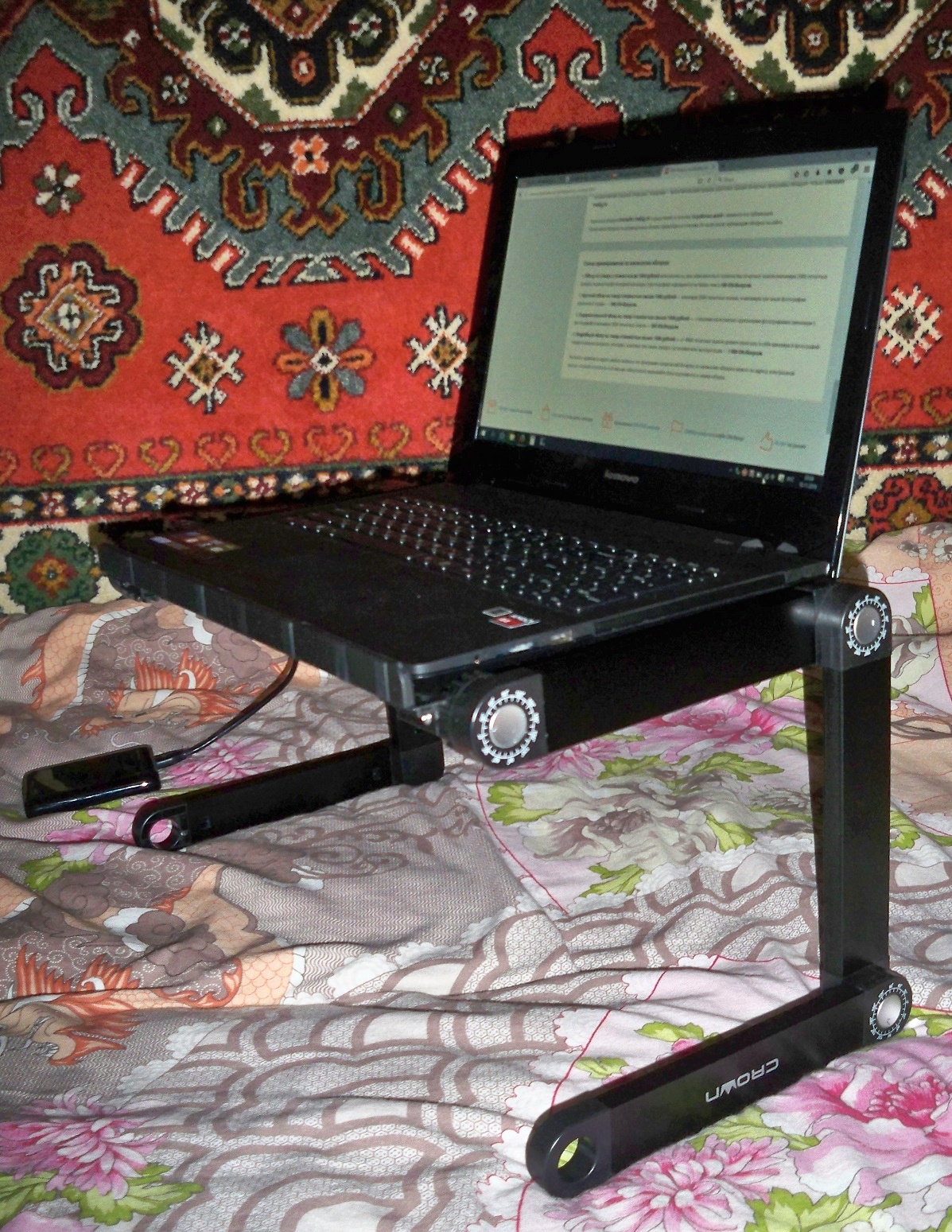 Подставка-столик под ноутбук Crown CMLS-150 Black 19” (cm000003232)