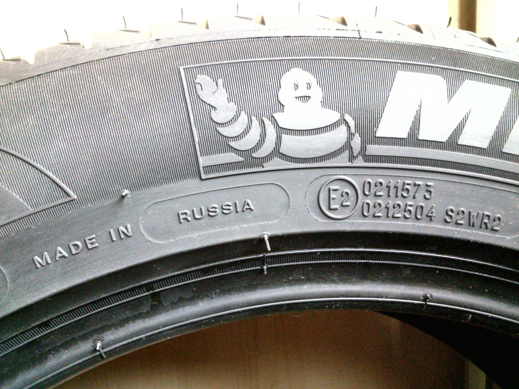 Мишлен где год выпуска. Шины Мишлен Дата изготовления шин. Michelin Primacy 3 205/55 r16 91v. Да протзводства шин Мишелин. Шина Мишлен маркировка шин.