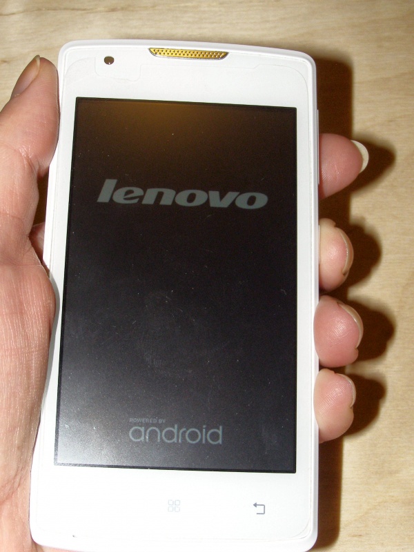 Обзор на Смартфон Lenovo A1000 White - изображение 3