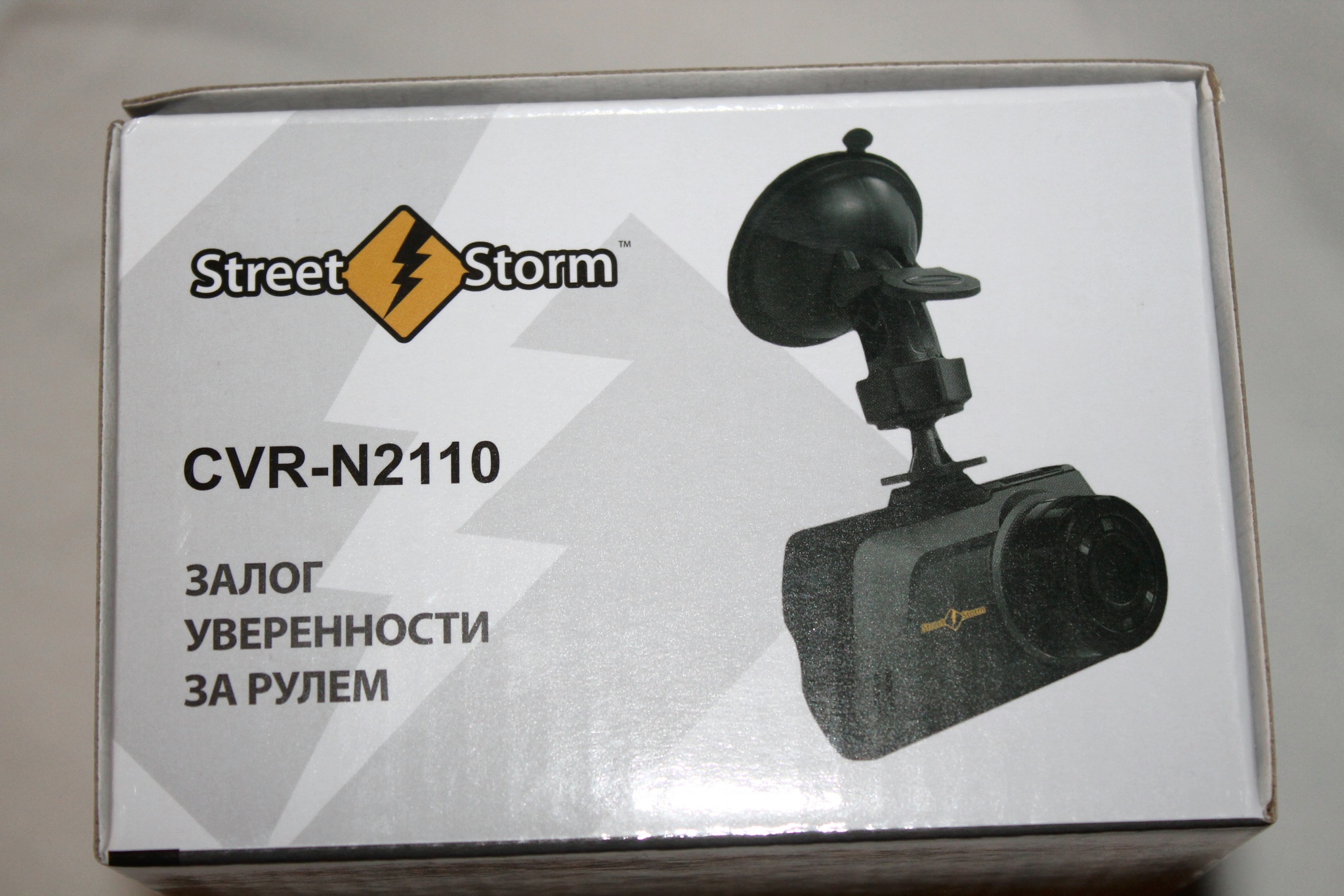 Видеорегистратор street storm сравнение