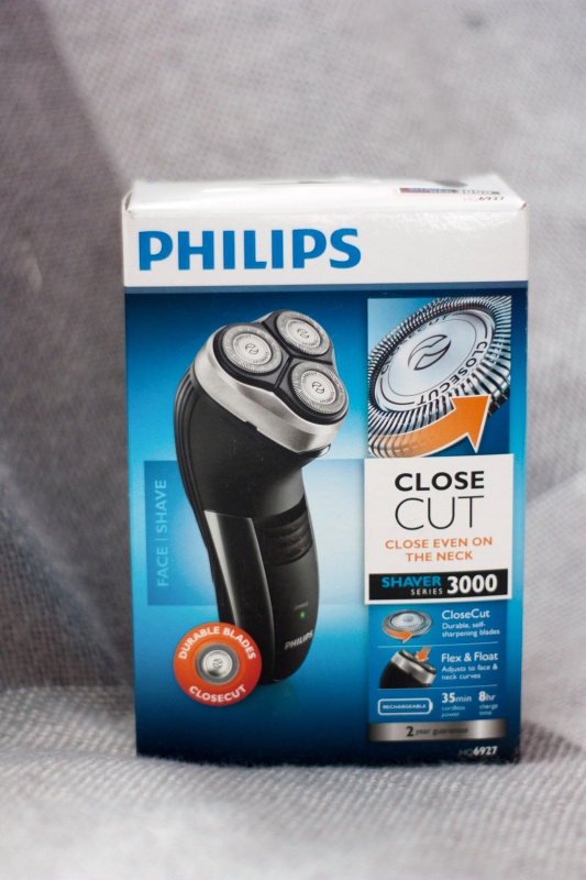 Электробритва филипс отзывы. Электробритва Philips hq 6927. Philips hq6927 Series 3000. Филипс hq 6927. Бритва Филипс 3000 close Cut.