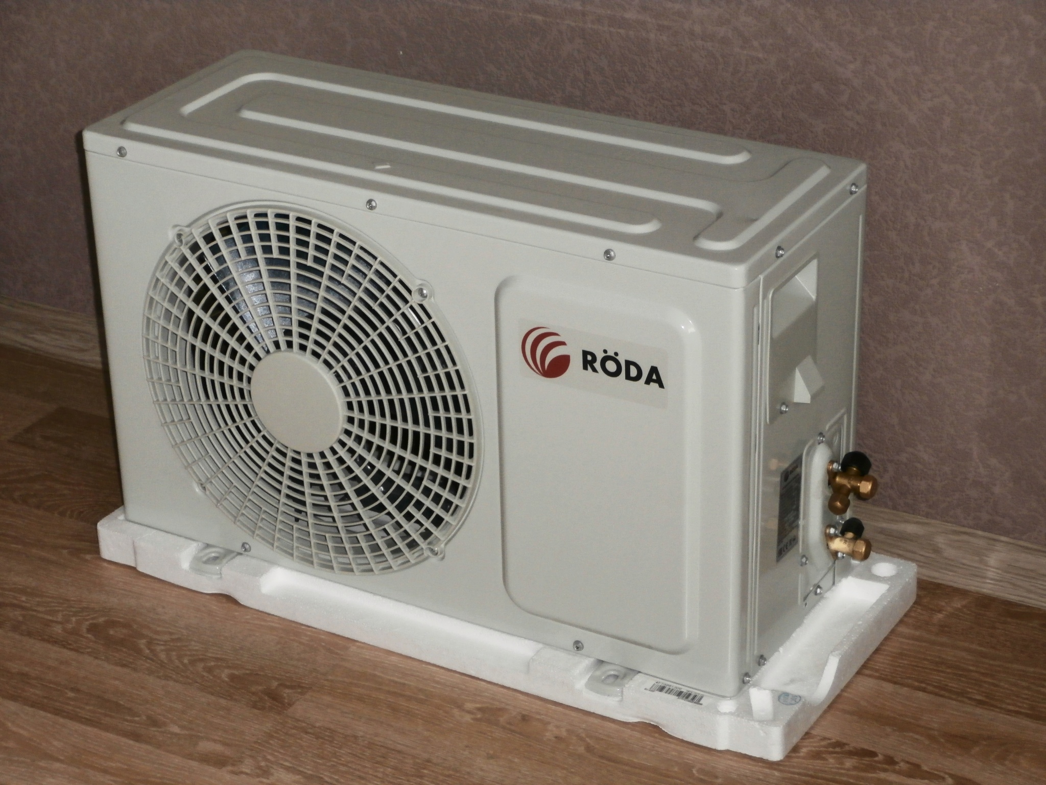 Неинверторный кондиционер Roda DS-K09/DU-K09|Серия года