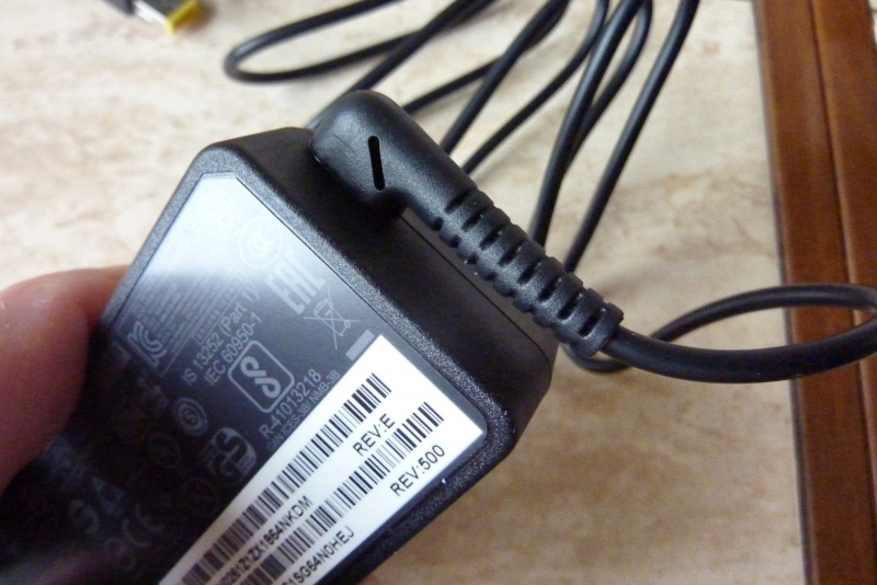 Обзор на Ноутбук Lenovo IdeaPad 300-15IBR (80M300MQRK) - изображение 9