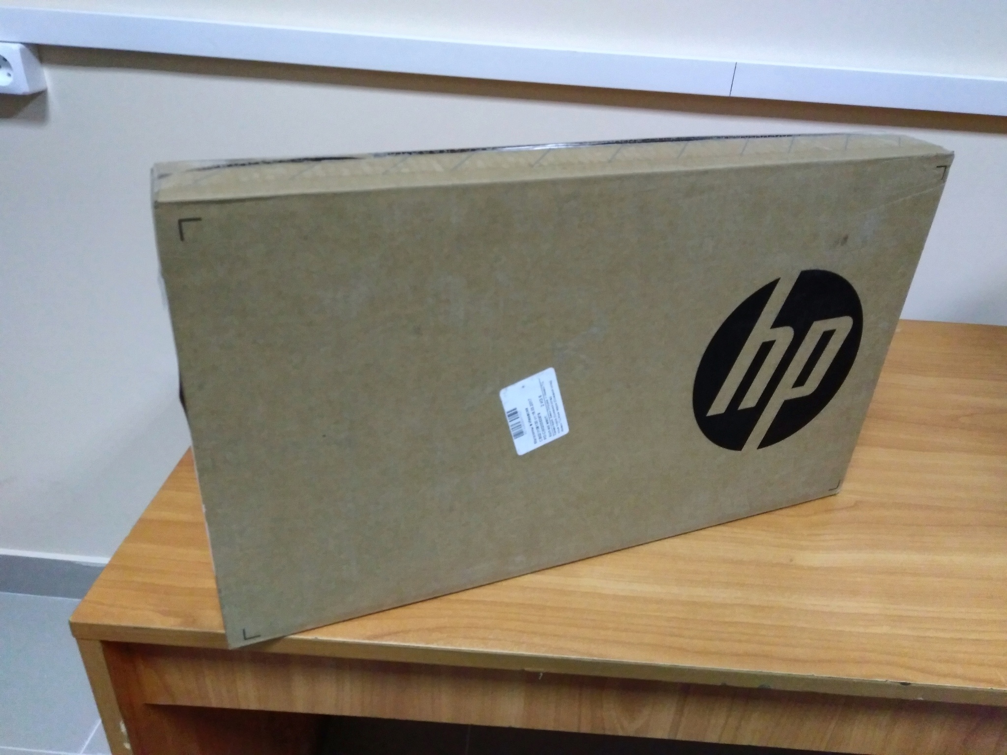 Обзор от покупателя на Ноутбук HP 15-ay095ur i3 5005U/4Gb/500Gb/HD  5500/15.6