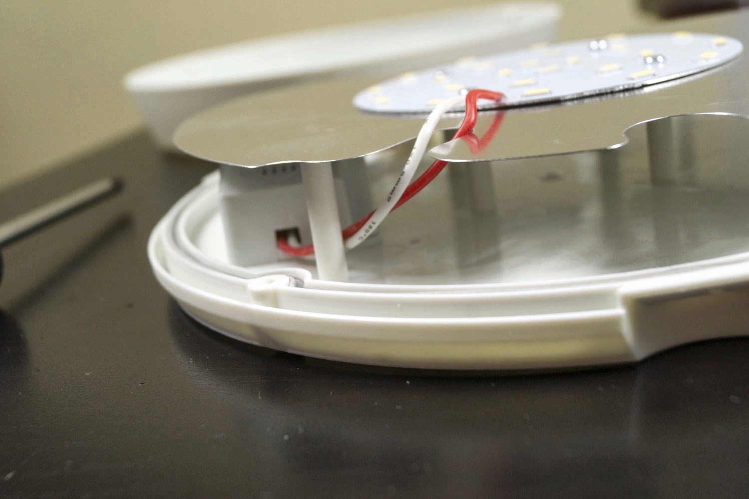 светильник светодиодный эра spb-1-08 (w) ip54 8вт 4000к 640лм круг 180х75 бел. Spb 1 12 w. Spb 1 12 w. сфера 201-12w d=21см. Spb 1 12 w.