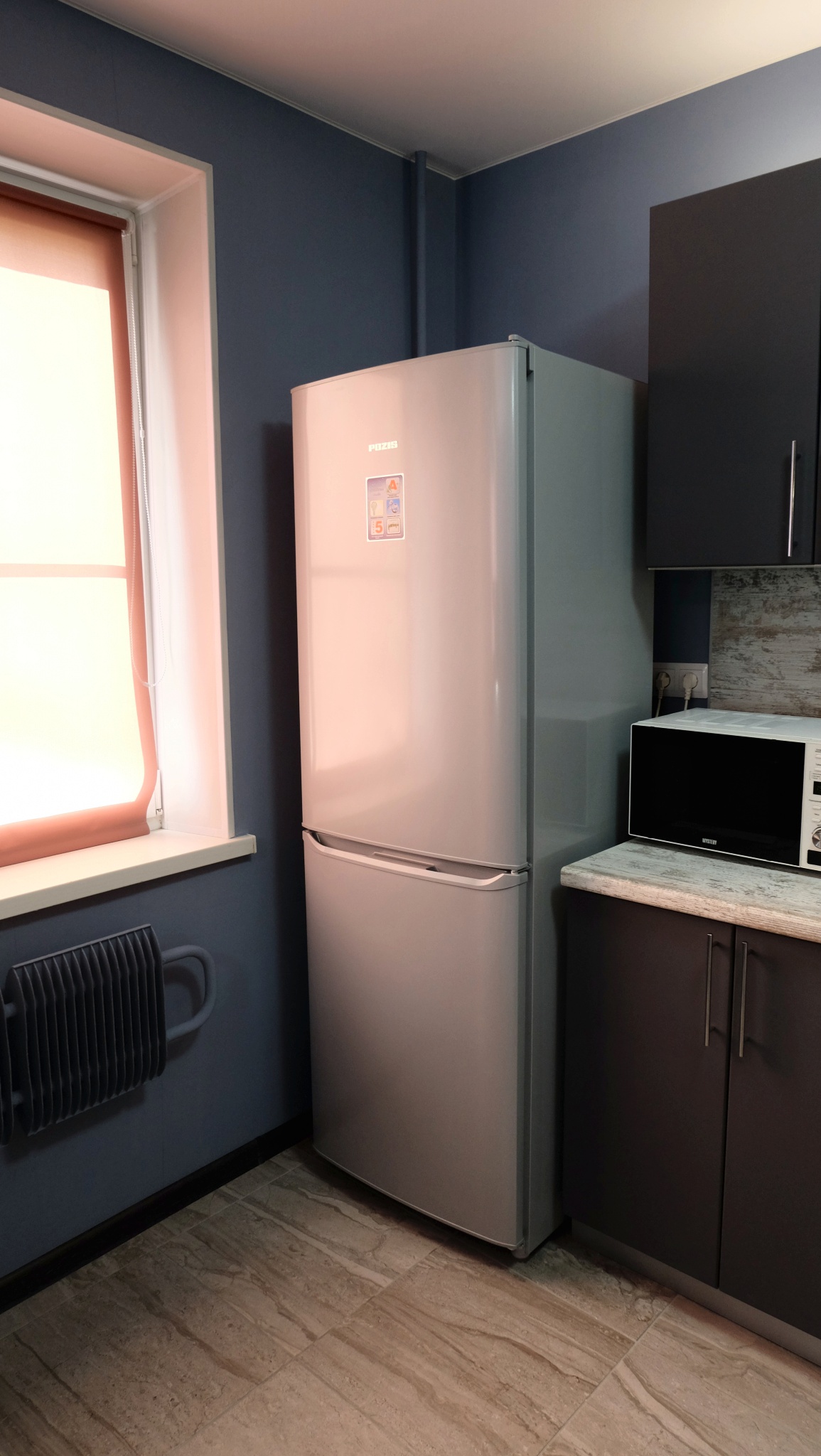 холодильник в цвет мебели