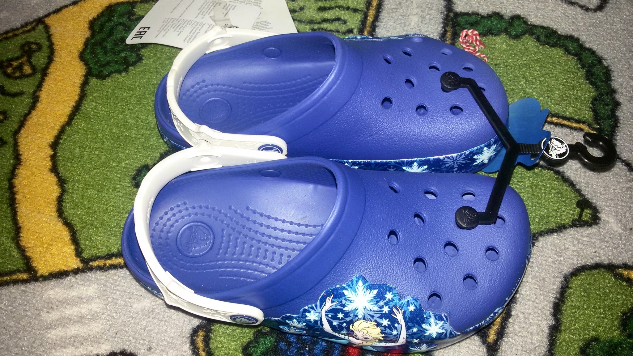 Обзор от покупателя на Сабо CROCS 202357-4BE-131 для девочки, цвет синий,  рус. размер 31-32 — интернет-магазин ОНЛАЙН ТРЕЙД.РУ
