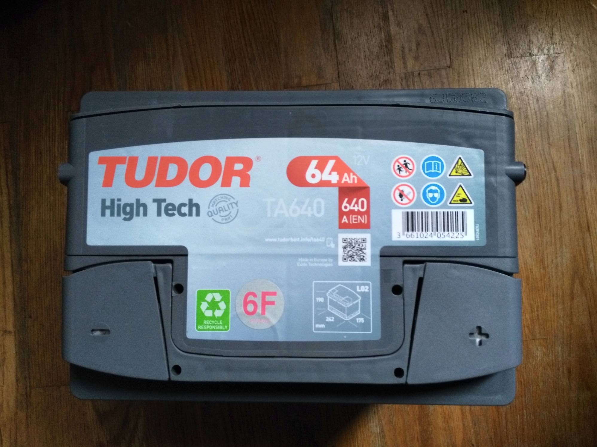 Обзор от покупателя на Аккумулятор TUDOR High-Tech TA640 обратная  полярность 64 Ач — интернет-магазин ОНЛАЙН ТРЕЙД.РУ