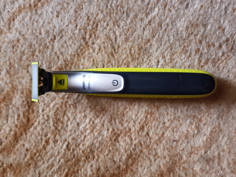 Обзор от покупателя на Триммер Philips OneBlade QP2530 — интернет ...