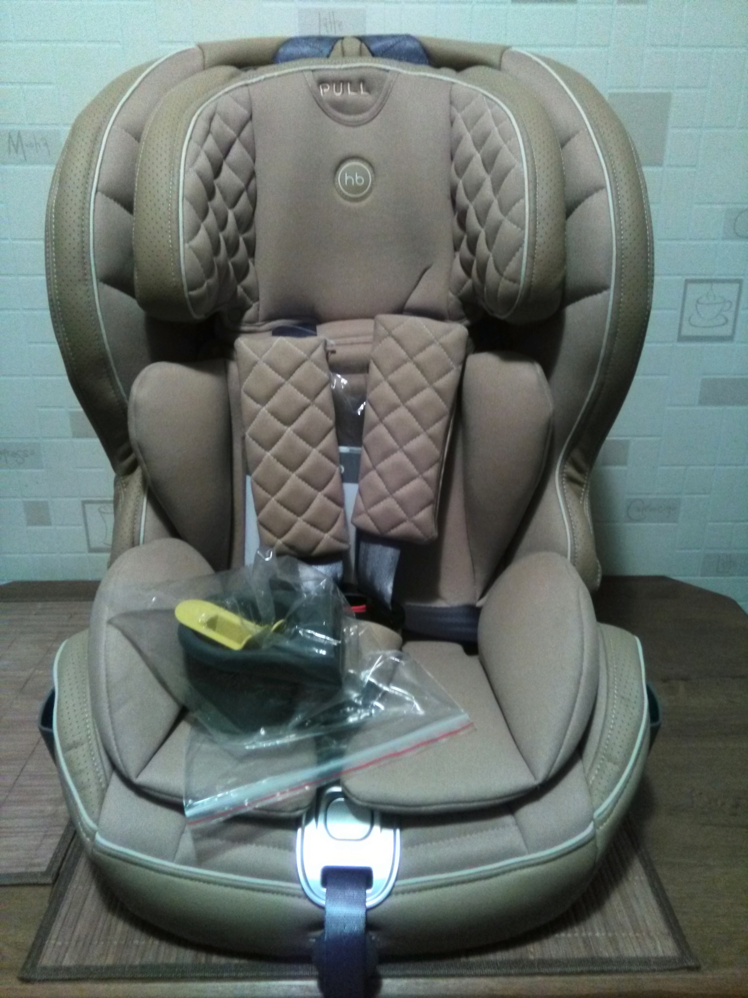 Кресло happy baby isofix