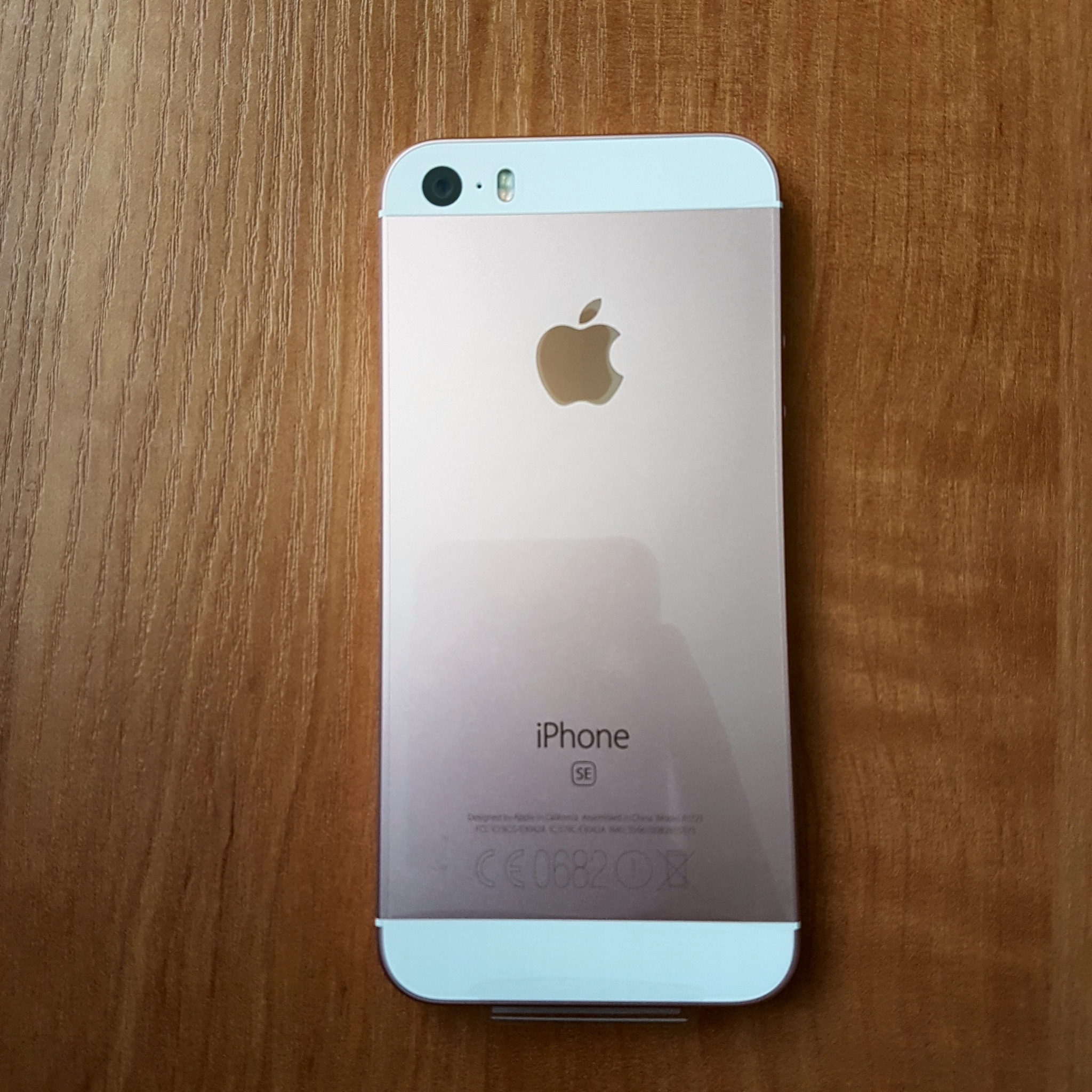 Iphone sale se gold