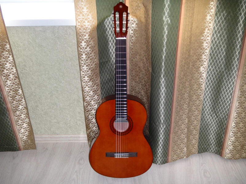 Обзор на Акустическая гитара YAMAHA C40 - изображение 1
