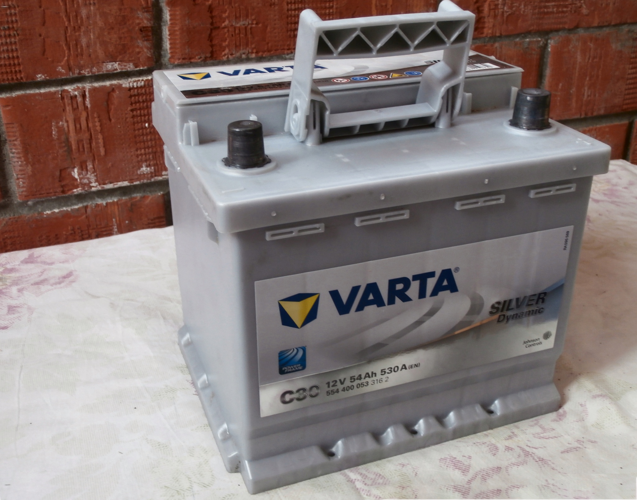 VARTA C30 Silver Dynamic 54Ah 530A Autobatterie 554 400 053