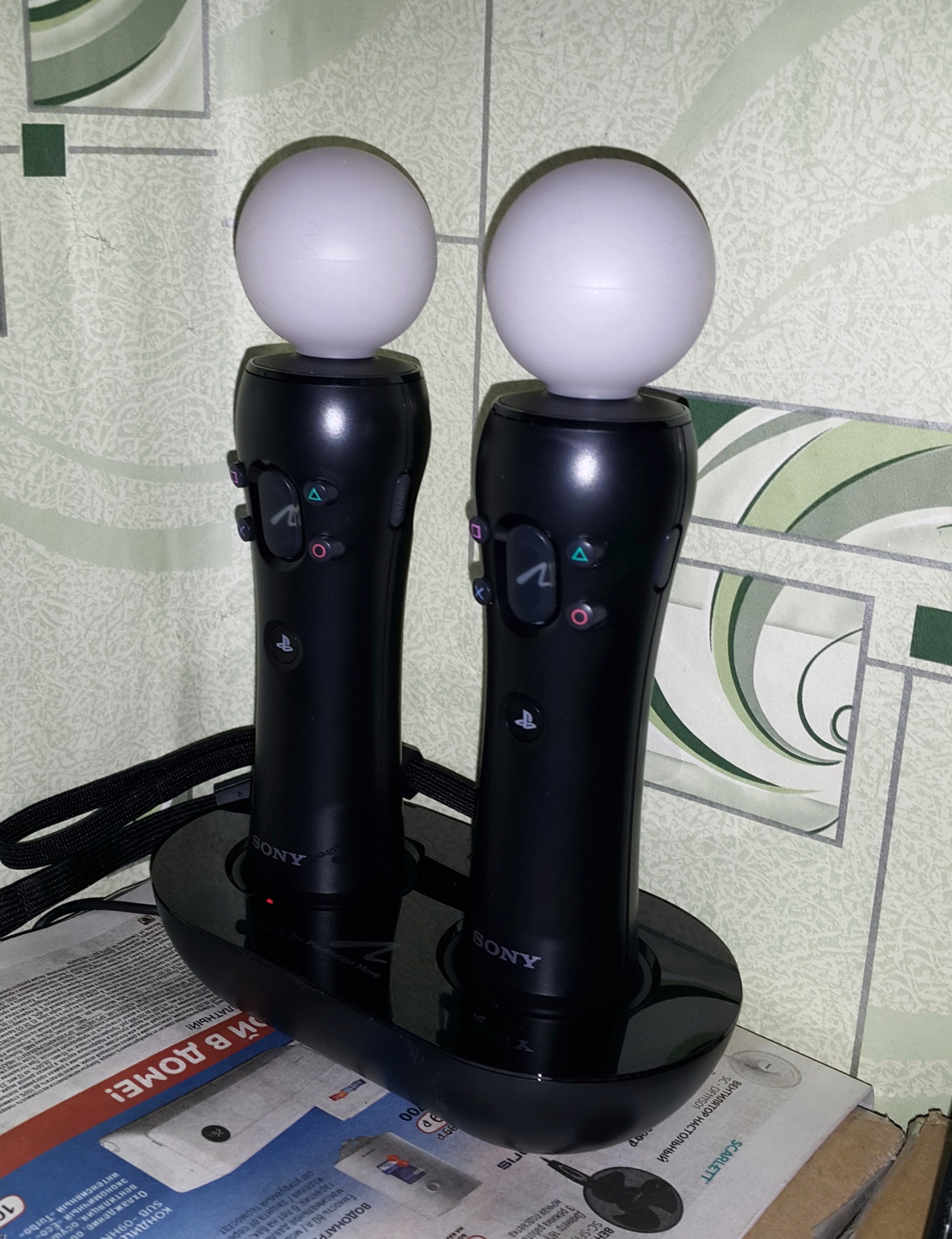 Обзор от покупателя на Комплект контроллеров PlayStation Move Twin Pack для  PS3/PS4/PS VR — интернет-магазин ОНЛАЙН ТРЕЙД.РУ