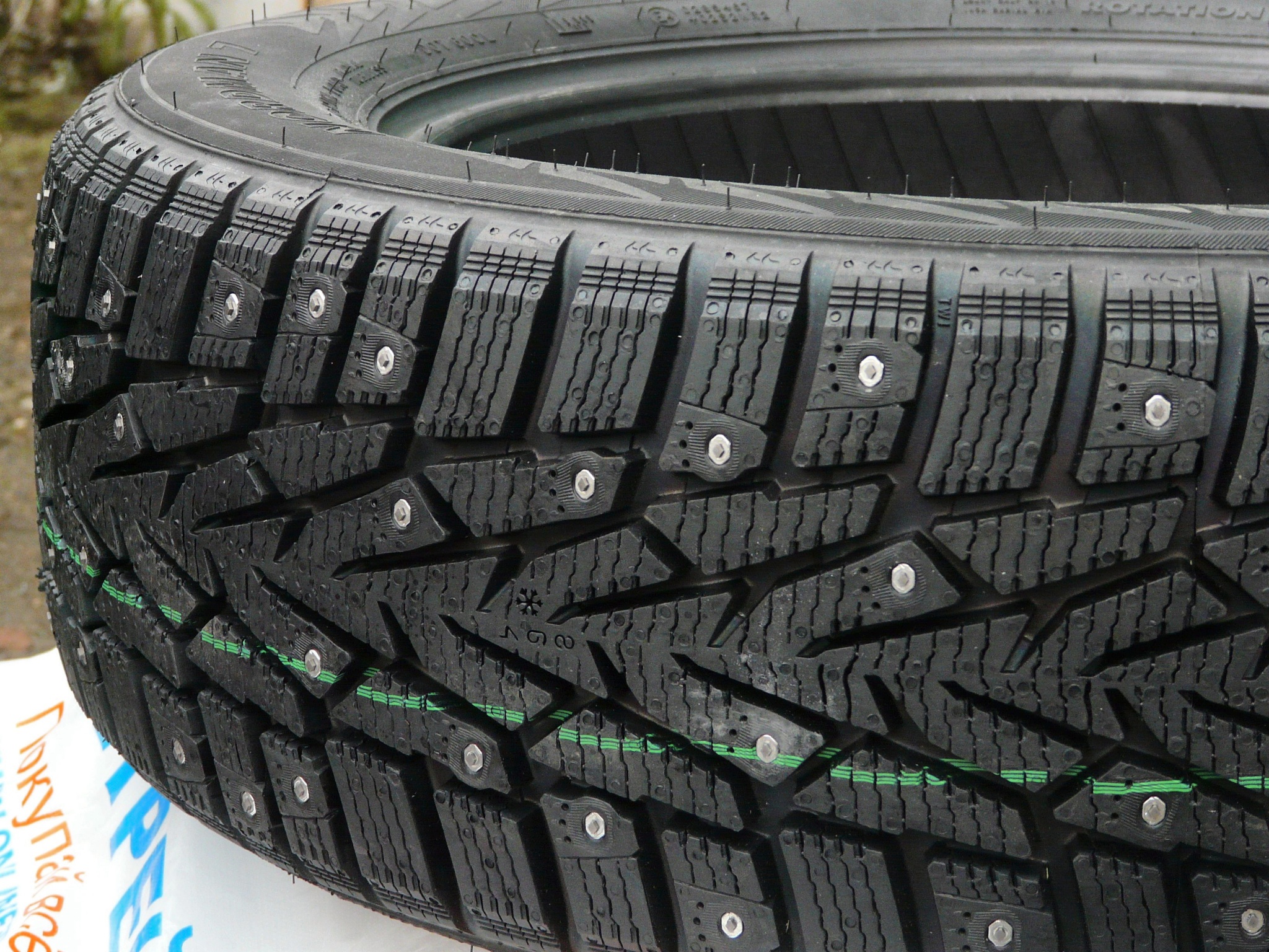 Обзор от покупателя на Шина Nokian Tyres Nordman 7 205/60 R16 96T, зимняя,  шип — интернет-магазин ОНЛАЙН ТРЕЙД.РУ