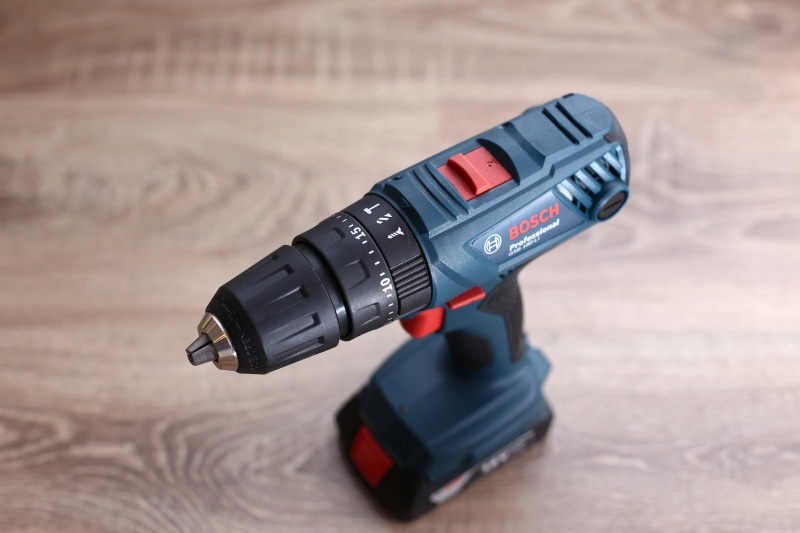 Ударный шуруповерт gsb 180. Шуруповерт bosch gsb 180-li. шуруповерт аккумуляторный ударный bosch gsb 180 li. bosch аккумуляторный ударный шуруповерт gsb 180-li 06019f8323. дрель bosch gsb 180-li 0.601.9f8.320.