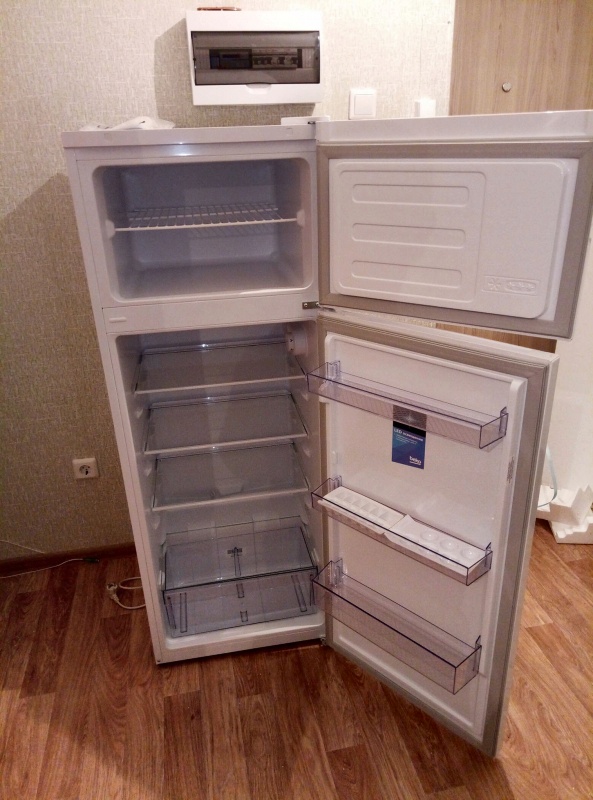 Обзор на Холодильник Beko RDSK240M00W - изображение 5