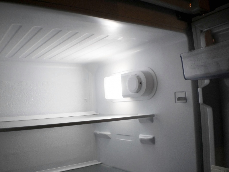 Обзор на Холодильник Beko RDSK240M00W - изображение 8
