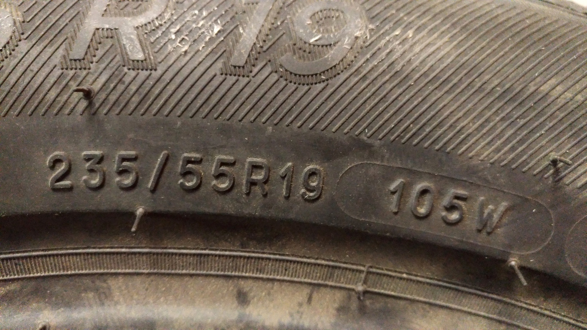 Шины Michelin 235/55 r19 всесезонные. Раритетная резина Мишлен 1926г. Дата выпуска на шинах Мишлен. Оригинальная Дата выпуска шин Мишлен. Где на шинах указан год выпуска фото