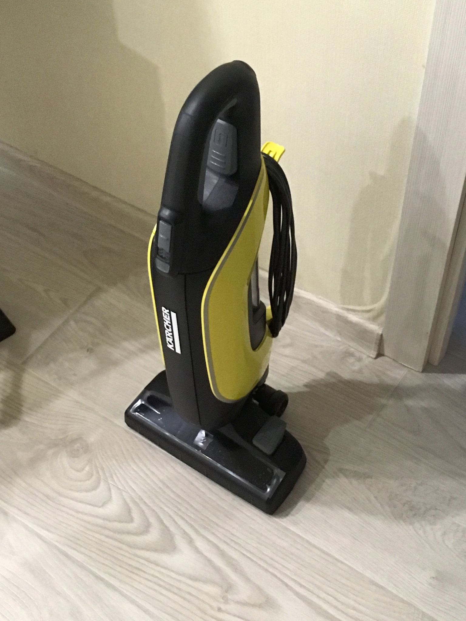 Обзор от покупателя на Пылесос Karcher VC 5 желтый — интернет-магазин  ОНЛАЙН ТРЕЙД.РУ