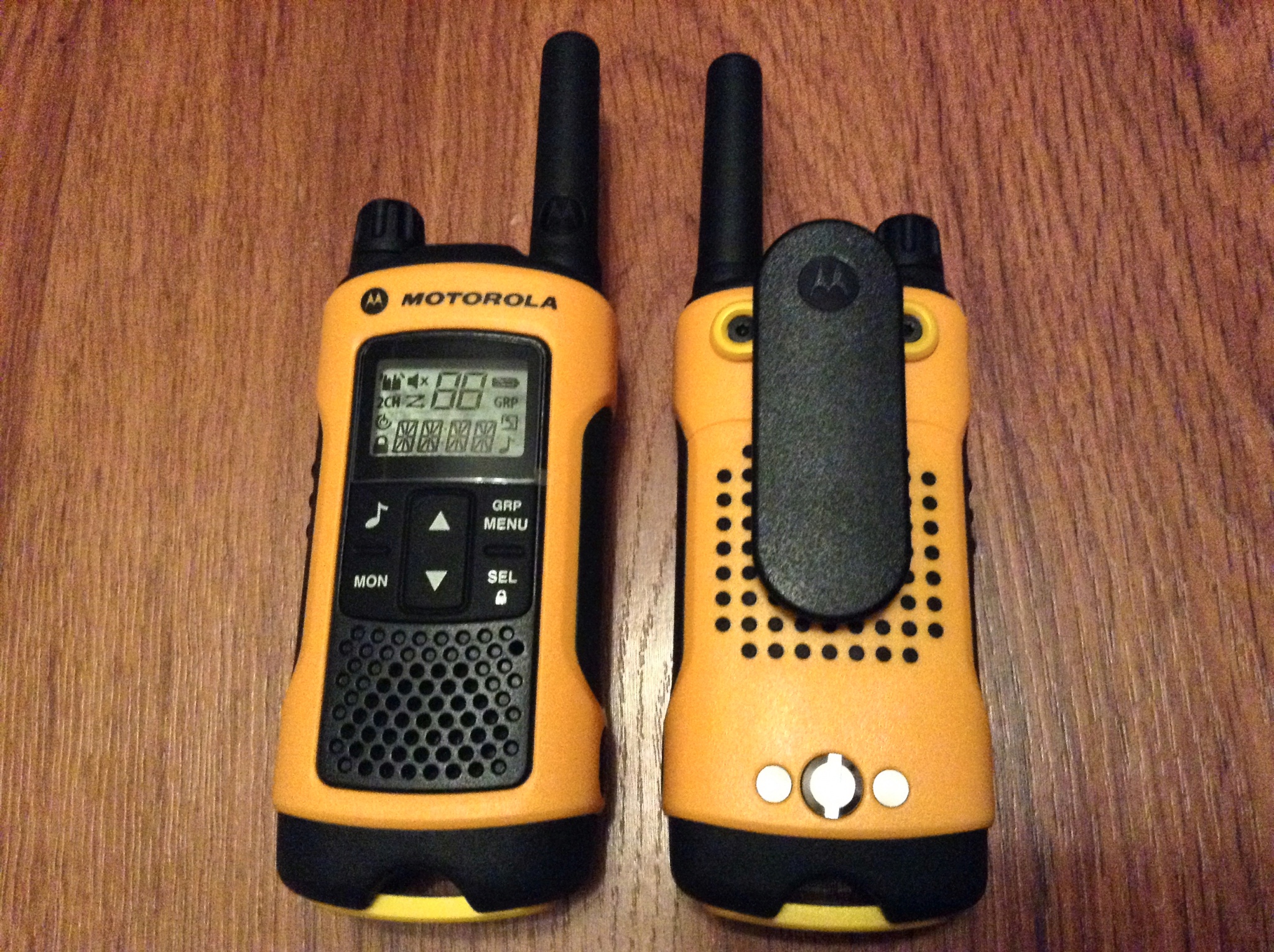 Рация моторола tlkr t80. Motorola TLKR t80. Рация Motorola TLKR-t80. Motorola TLKR 70.