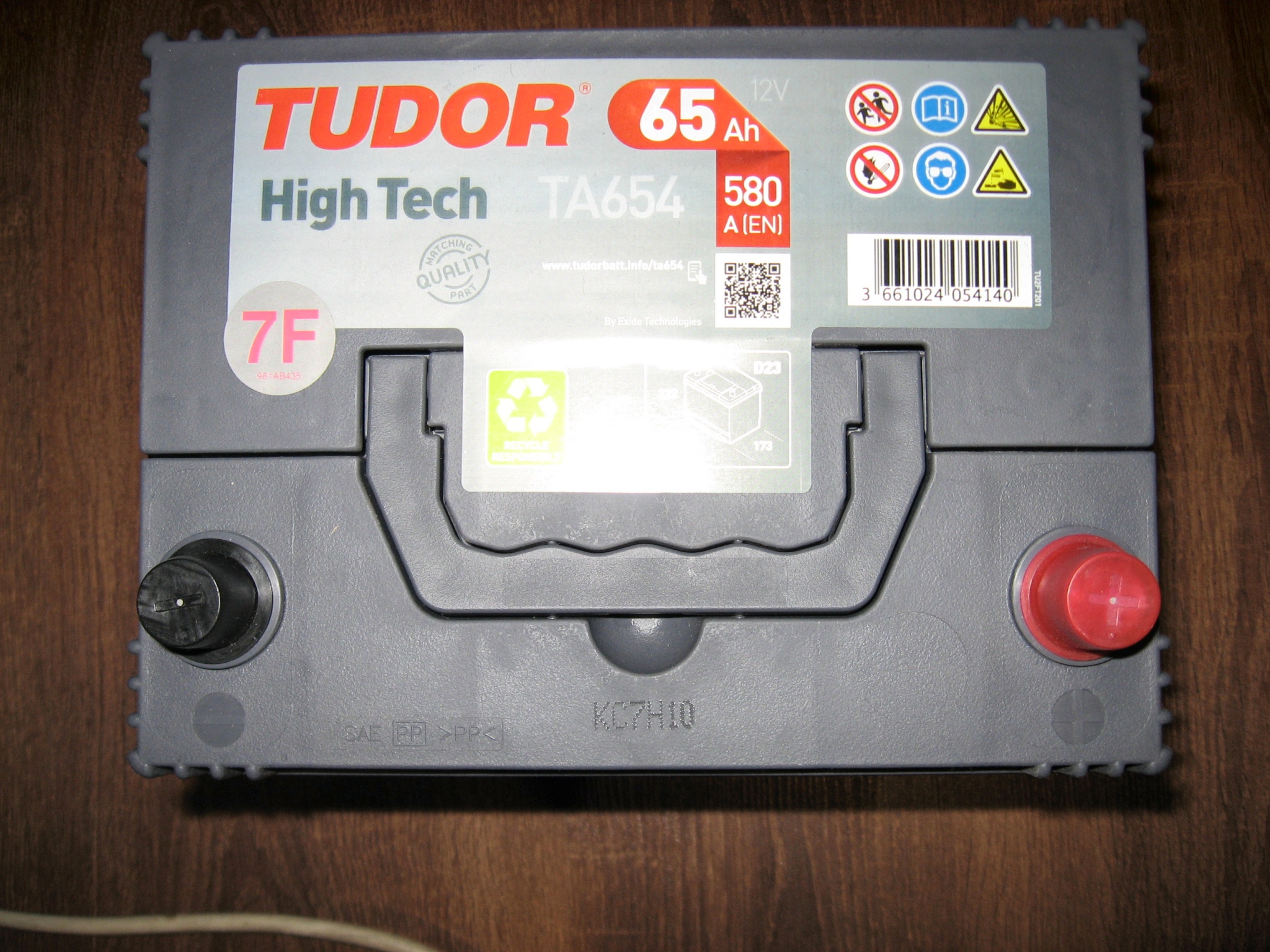 Tudor TA654. Autobatterie Tudor 65Ah 12V