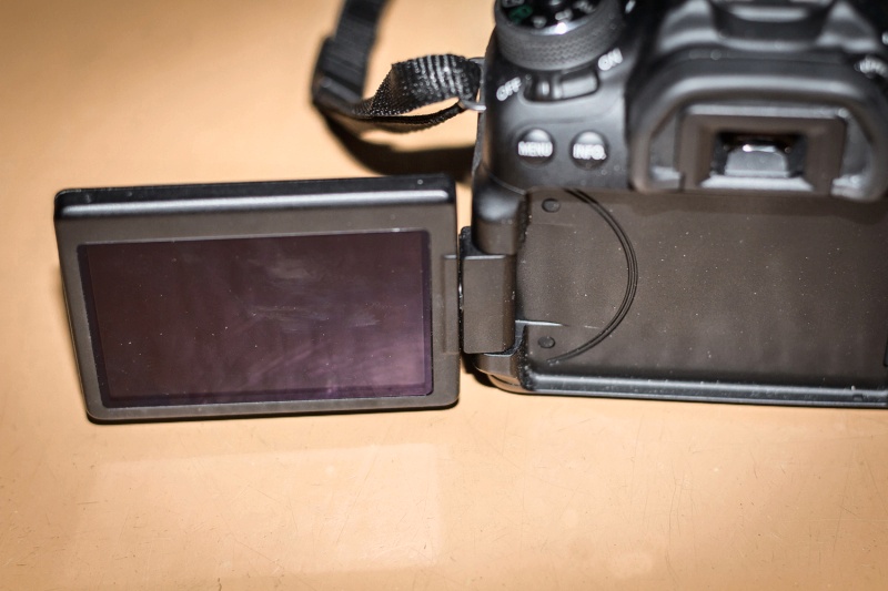 Обзор на Цифровой зеркальный фотоаппарат Canon EOS 70D Body - изображение 4