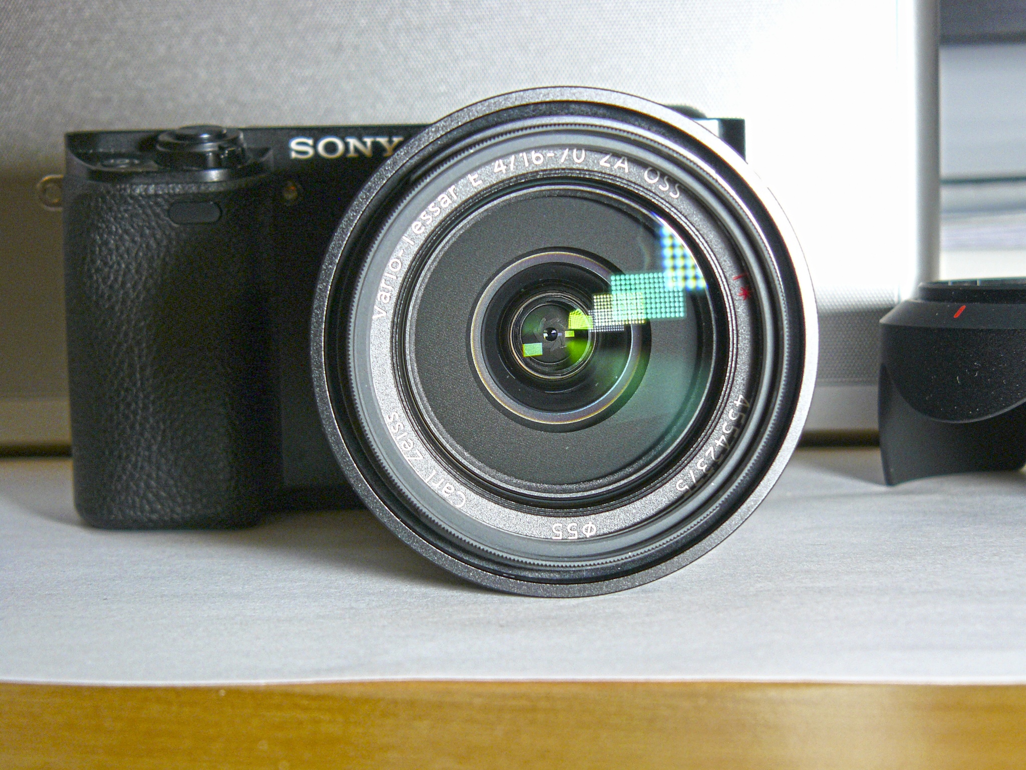 sony sel1670
