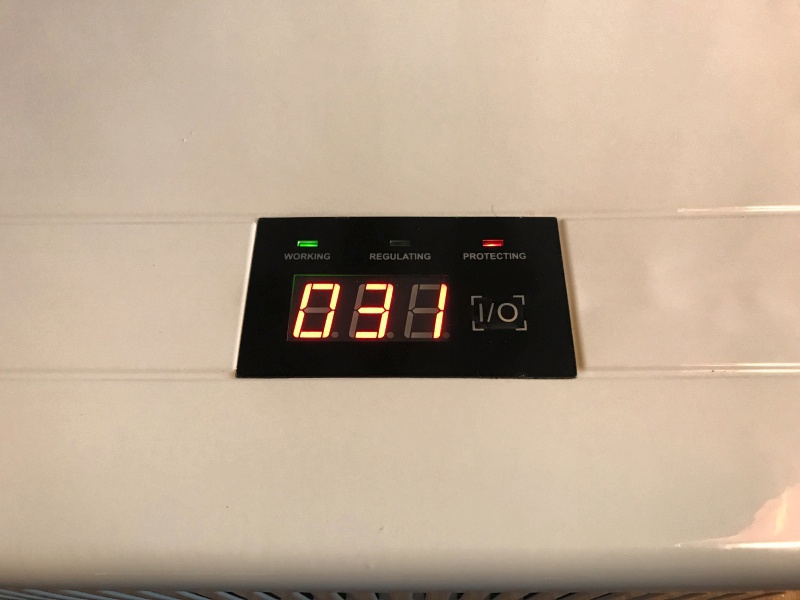 Стабилизатор sven avr slim-2000 lcd. Стабилизатор напряжения sven 2000 slim. Стабилизатор  avr slim-2000 lcd. Стабилизатор напряжения slim 2000 lcd sven. Sven avr slim-500 lcd.