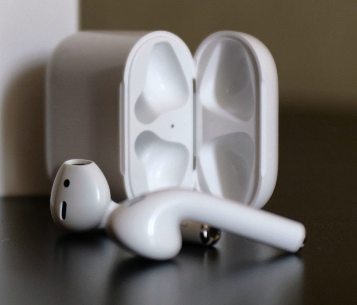 Обзор от покупателя на Наушники Apple AirPods — интернет-магазин ОНЛАЙН  ТРЕЙД.РУ