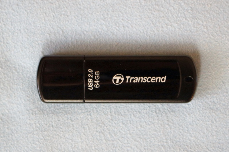 Transcend jetflash 64. Transcend jetflash 930c. флэш-карта transcend 64gb 350 черный глянец с колпачком. пульт transcend от чего.