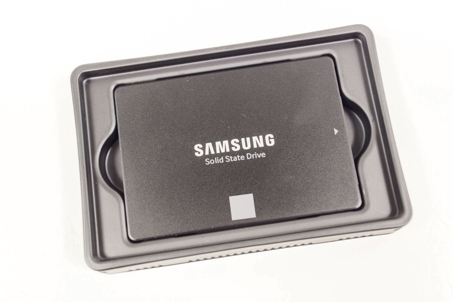 Накопителей samsung 860 evo. SSD накопитель Samsung 870 EVO MZ-77e500bw 500гб, 2.5", SATA III, SATA. MZ-76e500. Твердотельный накопитель Samsung 500 GB. Samsung 500 ГБ SATA MZ-77e500bw.