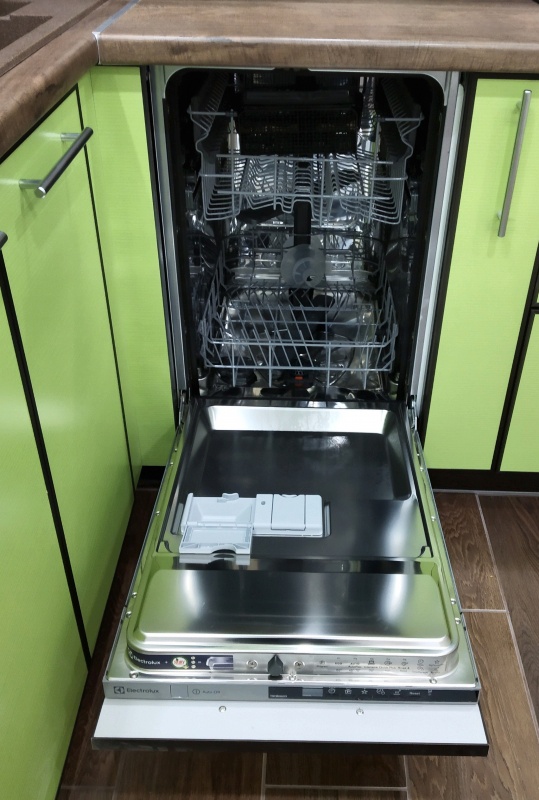 Обзор на Посудомоечная машина встраиваемая Electrolux ESL 94510LO - изображение 1