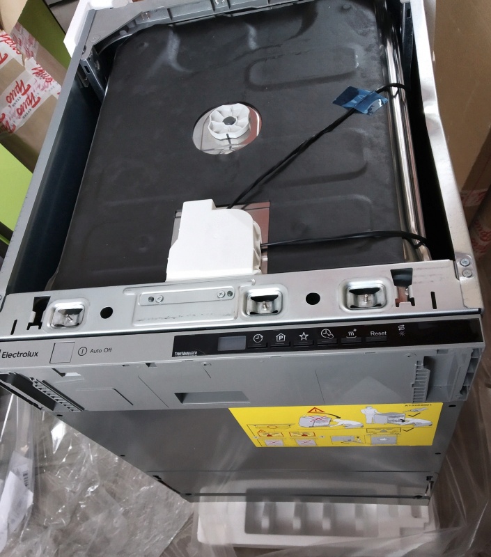 Обзор на Посудомоечная машина встраиваемая Electrolux ESL 94510LO - изображение 4