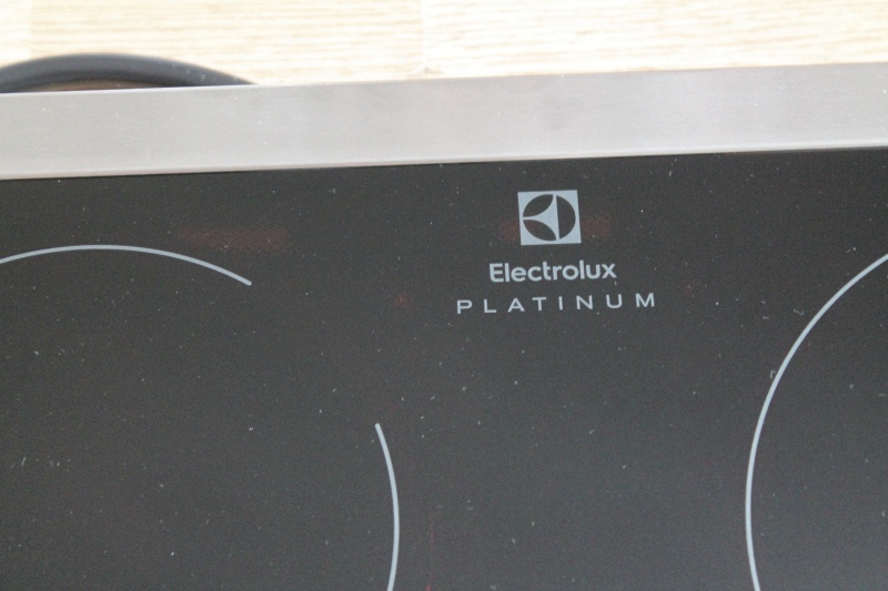 Обзор на Электрическая варочная панель Electrolux EHF96547XK - изображение 18