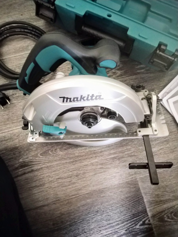 Купить Пилу Makita Hs7601