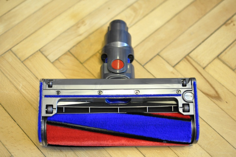 Dyson v8 absolute