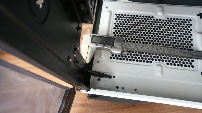 ����� �� ������ Corsair Graphite Series 760T white ATX CC-9011074-WW - ����������� 6