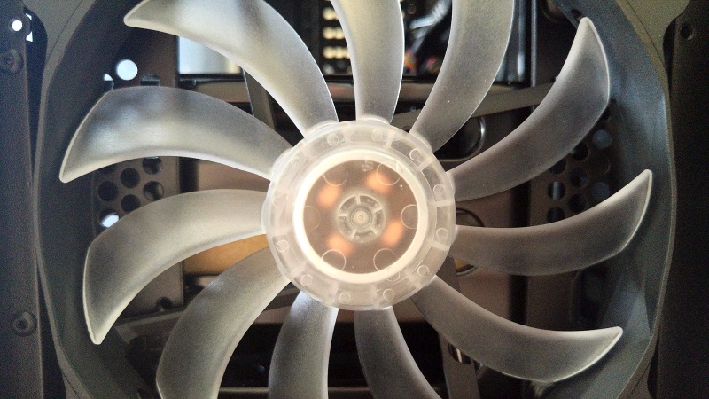 ����� �� ������ Corsair Graphite Series 760T white ATX CC-9011074-WW - ����������� 11